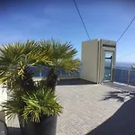 Guesthouse-theview (adults Only) Pensión