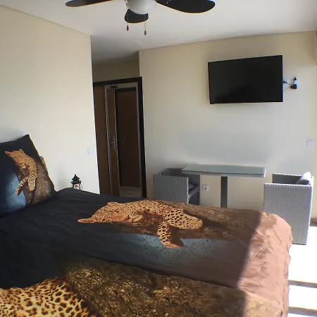 Πανσιόν Guesthouse-theview (adults Only)