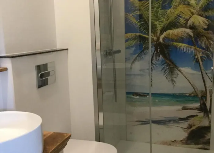 Guesthouse-theview (adults Only) Gasthof 4*