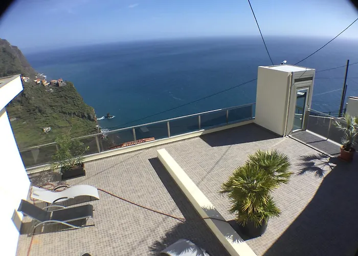 Guesthouse-theview (adults Only) Gasthof Ribeira Brava