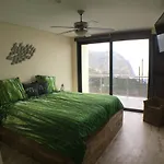 Guesthouse-theview (adults Only) Гостевой дом