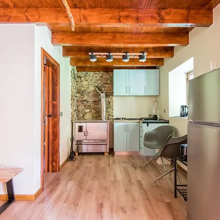 Guesthouse-theview (adults Only) Affittacamere 4*