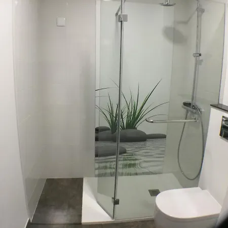 Guesthouse-theview (adults Only) Affittacamere 4*