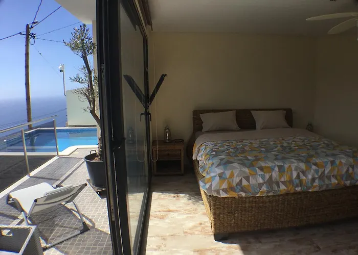 Guesthouse-theview (adults Only) Гостевой дом